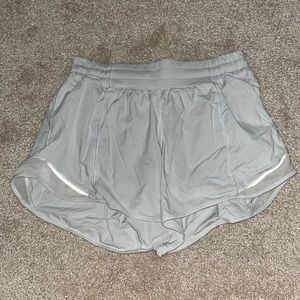 White lululemon hotty hot shorts (high rise, 4 inch)
